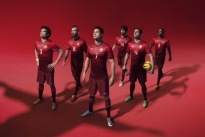 中国男足2026世界杯-西亚卡姆二十场不败神话，独行侠暗夜绝境中的极限传奇
