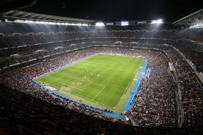 中国男足2026世界杯-Faker空降雄鹿赛场送关键助攻，球迷炸裂，这剧本编剧都不敢写！